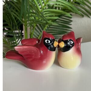 Christmas Cardinals Salt and Pepper Shaker Set Ceramic Glazed